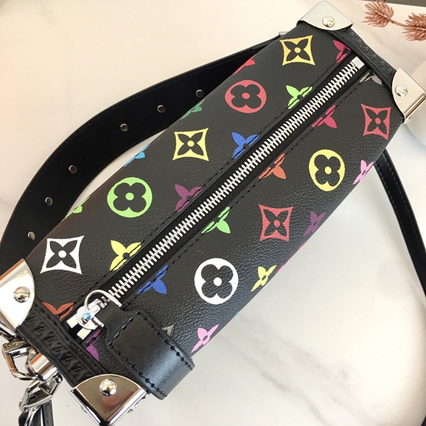 ルイヴィトンバッグ角部分ディテール